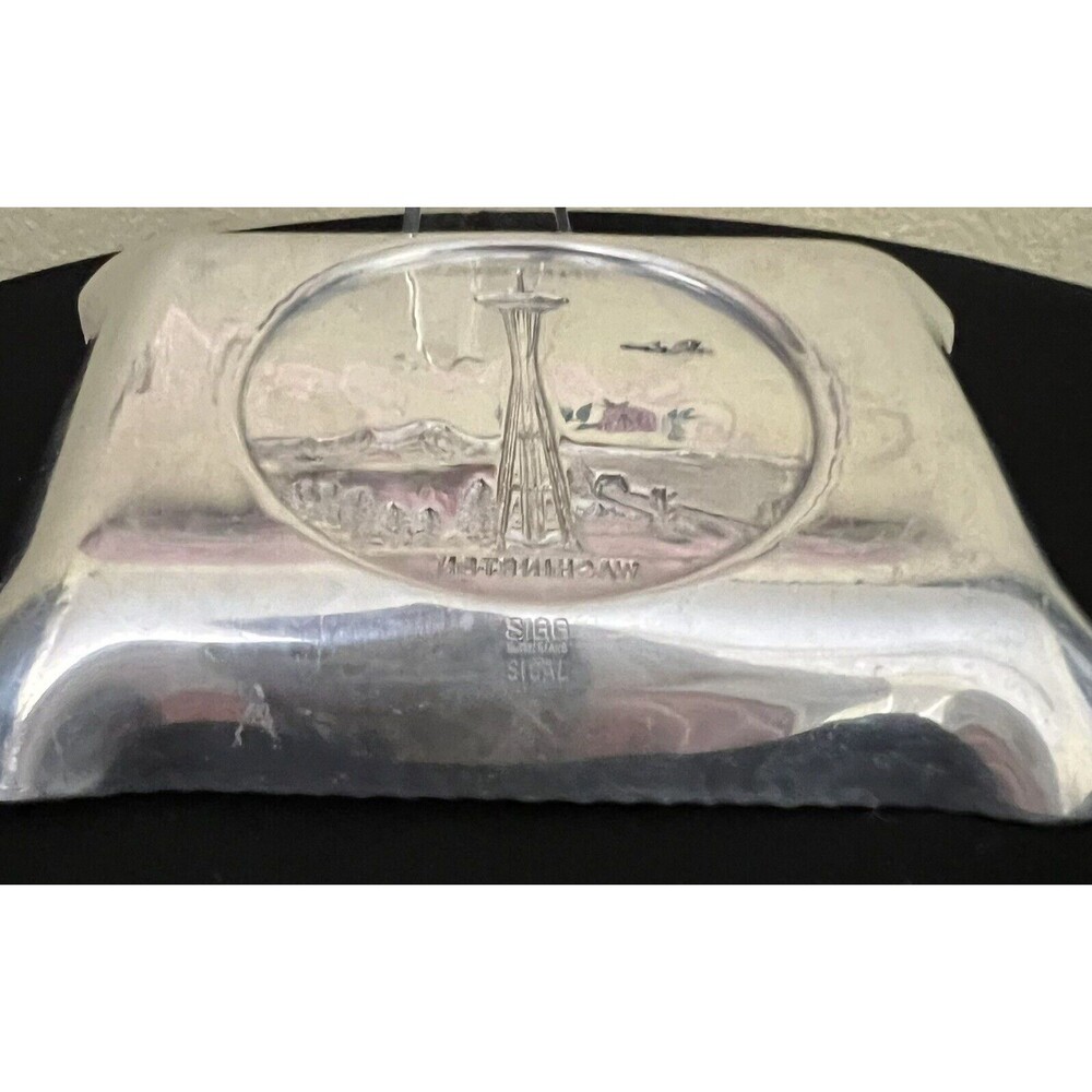 Vtg Seattle Space Needle Mt Rainier Boeing Jet SIGG Hammered Aluminum Ashtray - Picture 2 of 9